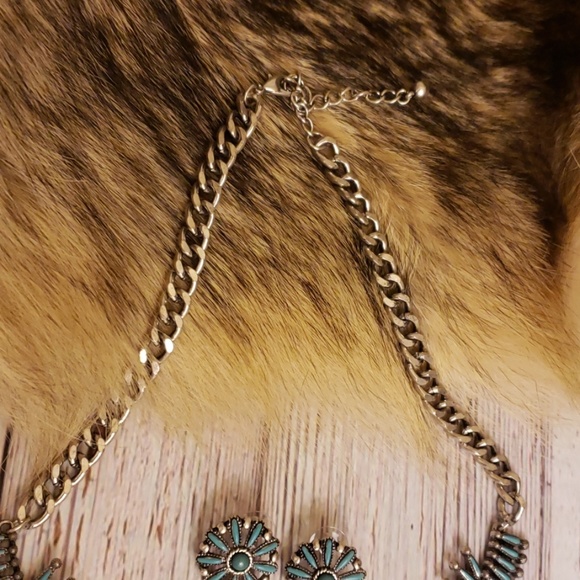 Turquoise Chief Necklace Set - Picture 4 of 4